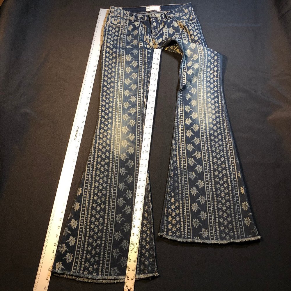 Free People Bali Mantra Flare Jeans Sz 26 - Picture 11 of 16